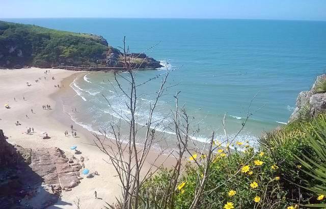 Villa CASA completa em TORRES-RS - O MELHOR CUSTO BENEFICIO na mais bela praia Gaúcha - Cozinha - Banheiro - Ar condicionado - Smart TV 32 Android Apps Youtube - Netflix - Prime Vídeo e Wi-Fi - Estacionamento - Acomoda até 10 pessoas - Anfitriã Superhost n Extérieur photo