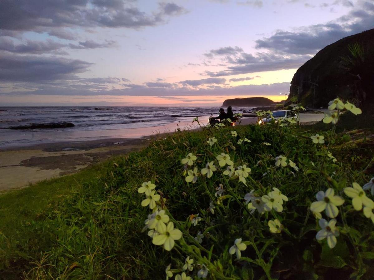 Villa CASA completa em TORRES-RS - O MELHOR CUSTO BENEFICIO na mais bela praia Gaúcha - Cozinha - Banheiro - Ar condicionado - Smart TV 32 Android Apps Youtube - Netflix - Prime Vídeo e Wi-Fi - Estacionamento - Acomoda até 10 pessoas - Anfitriã Superhost n Extérieur photo