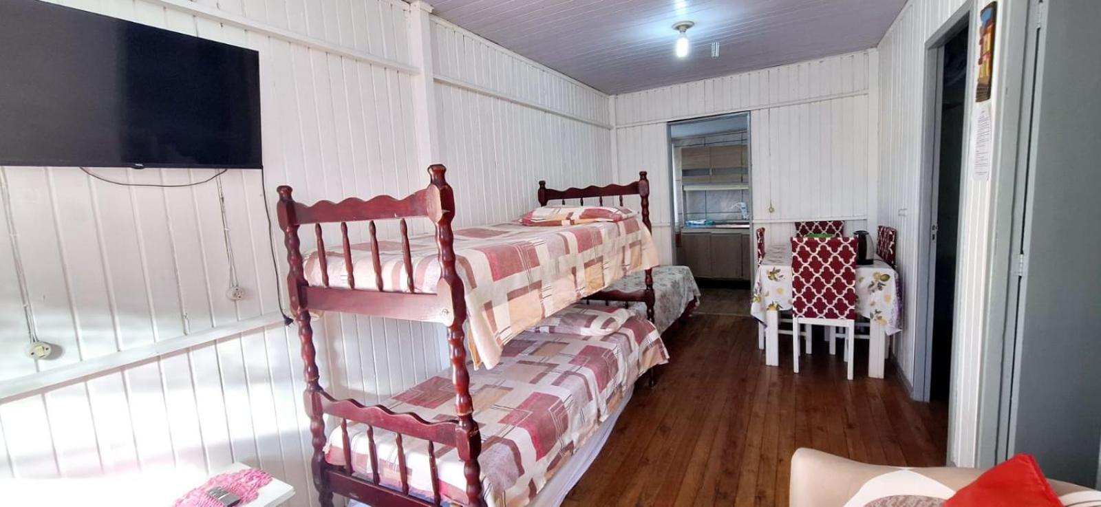 Villa CASA completa em TORRES-RS - O MELHOR CUSTO BENEFICIO na mais bela praia Gaúcha - Cozinha - Banheiro - Ar condicionado - Smart TV 32 Android Apps Youtube - Netflix - Prime Vídeo e Wi-Fi - Estacionamento - Acomoda até 10 pessoas - Anfitriã Superhost n Extérieur photo