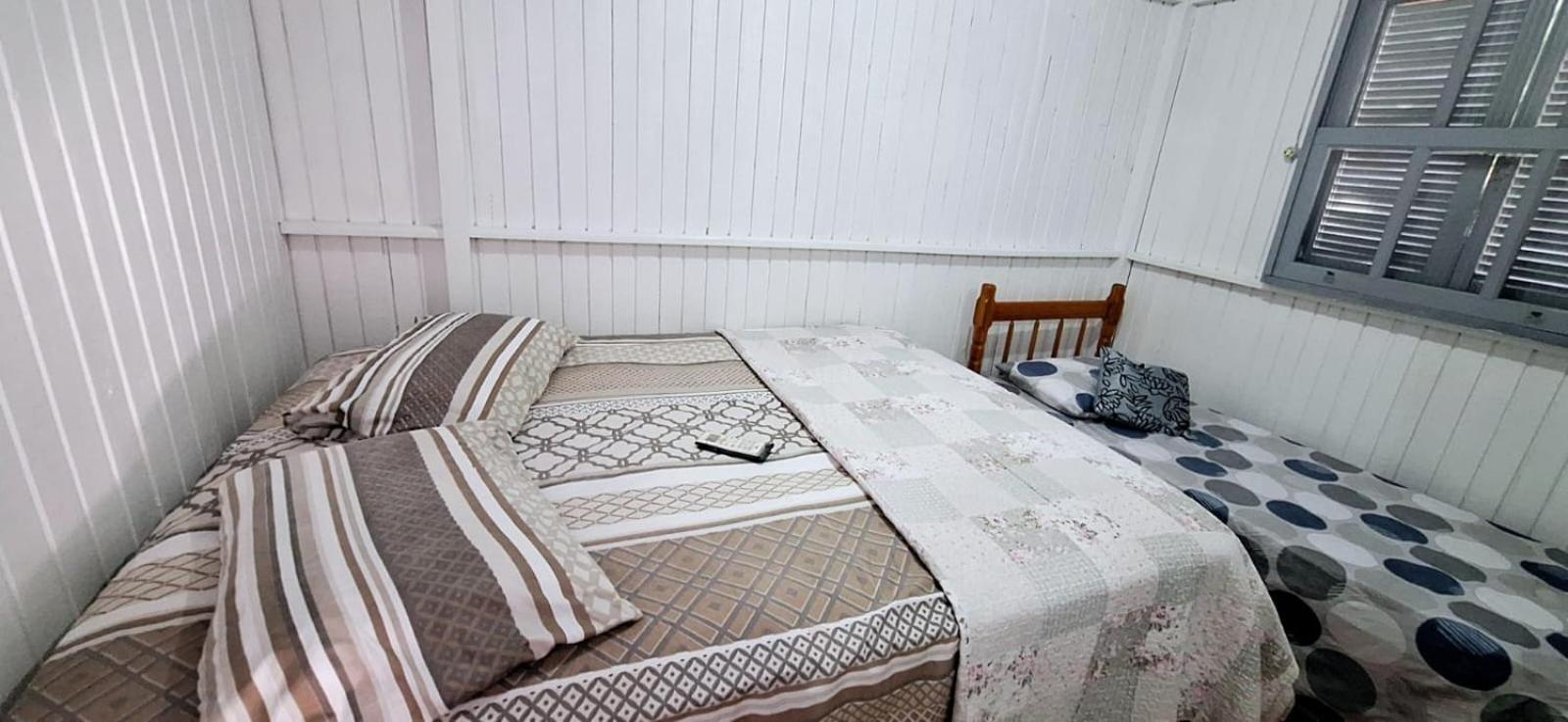 Villa CASA completa em TORRES-RS - O MELHOR CUSTO BENEFICIO na mais bela praia Gaúcha - Cozinha - Banheiro - Ar condicionado - Smart TV 32 Android Apps Youtube - Netflix - Prime Vídeo e Wi-Fi - Estacionamento - Acomoda até 10 pessoas - Anfitriã Superhost n Extérieur photo