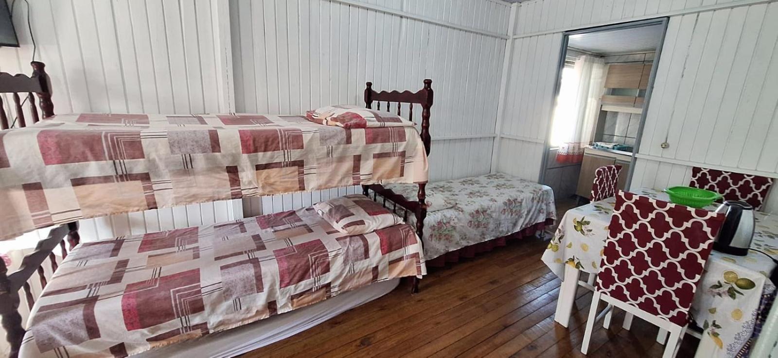 Villa CASA completa em TORRES-RS - O MELHOR CUSTO BENEFICIO na mais bela praia Gaúcha - Cozinha - Banheiro - Ar condicionado - Smart TV 32 Android Apps Youtube - Netflix - Prime Vídeo e Wi-Fi - Estacionamento - Acomoda até 10 pessoas - Anfitriã Superhost n Extérieur photo